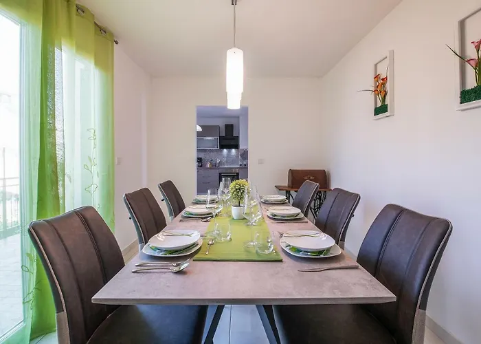 Family Ingrid Apartman Póla